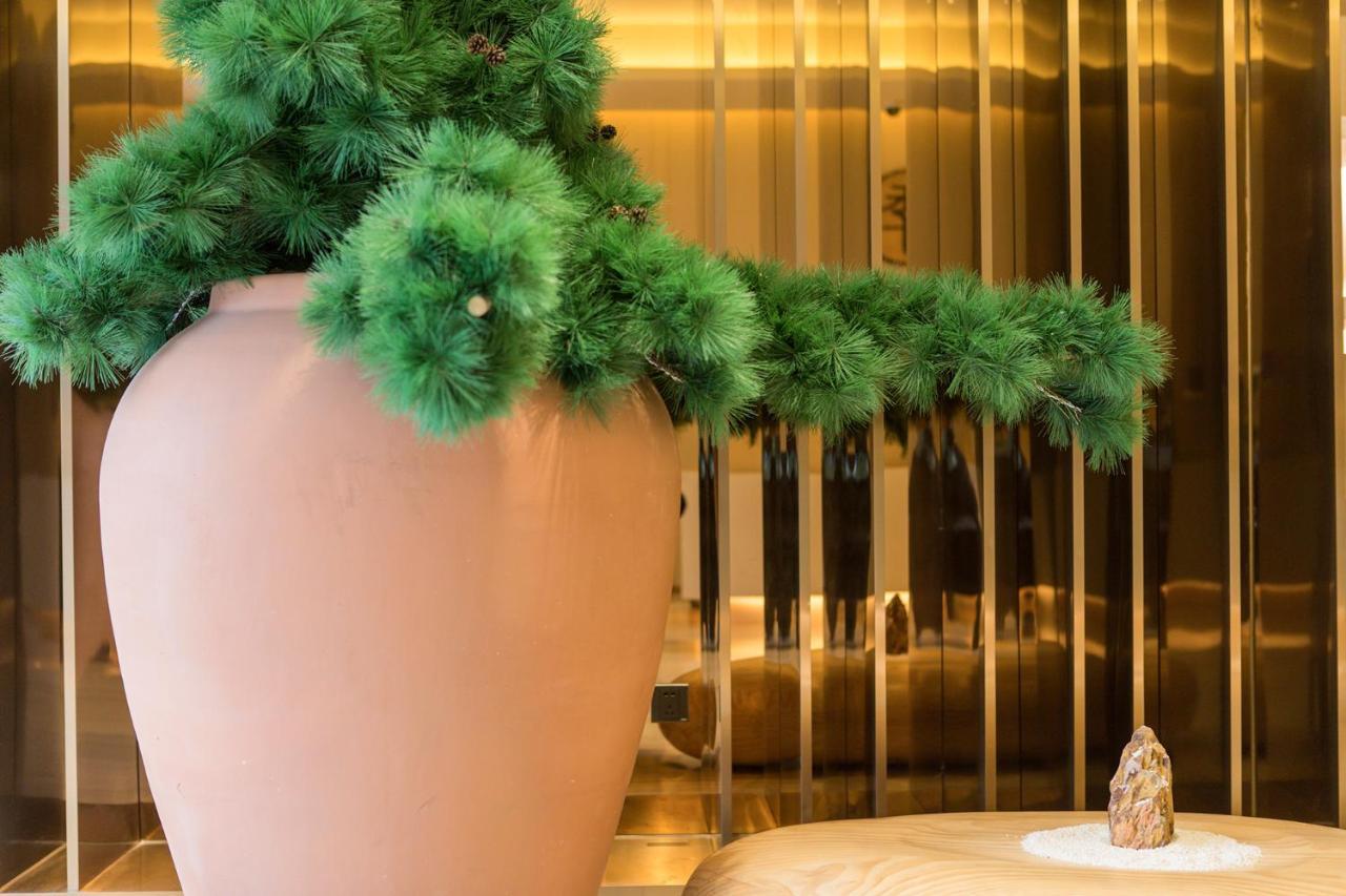Ji Hotel Shanghai Exterior photo